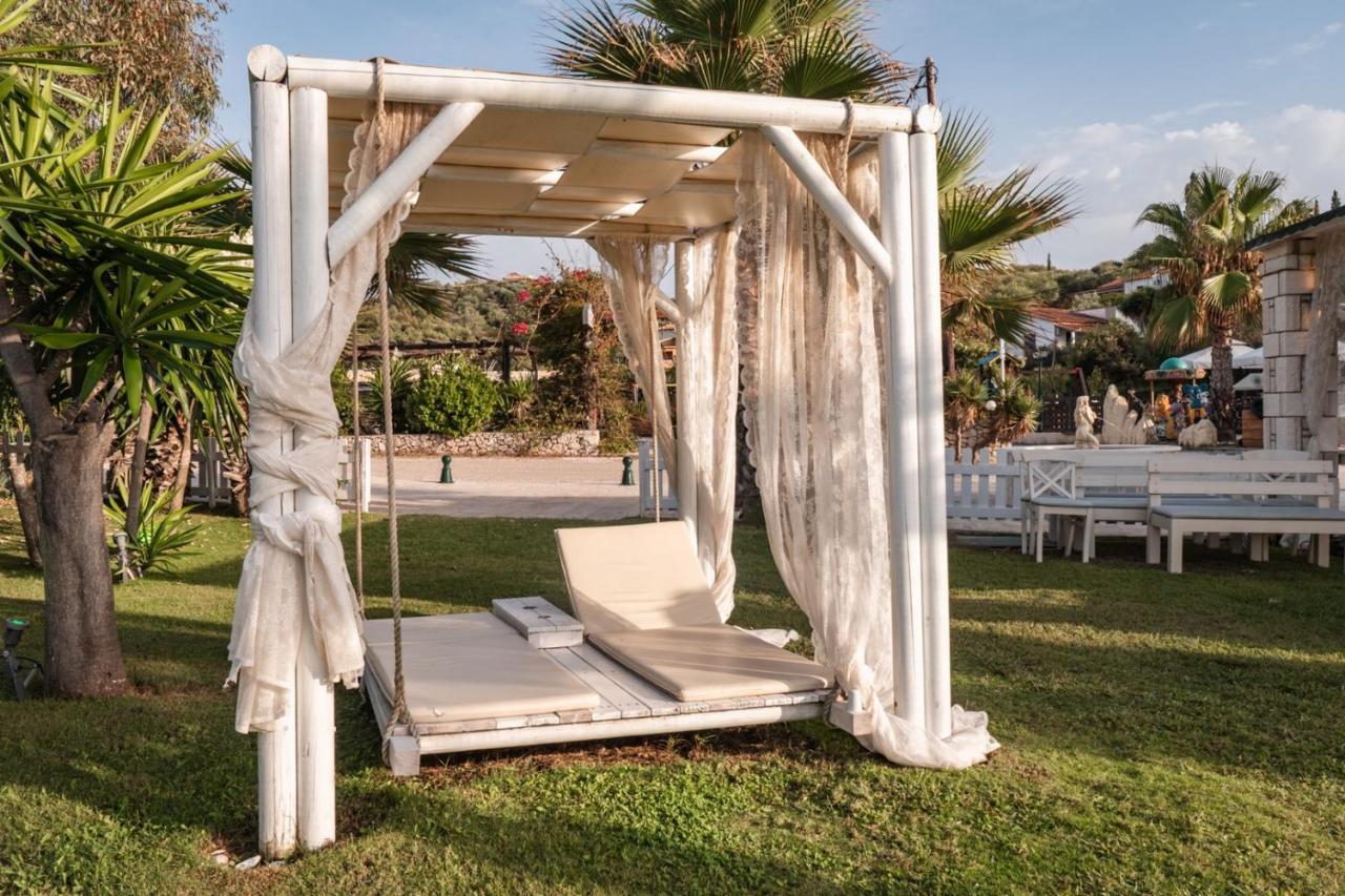 Apartment Sofia - Beachfront Agios Spyridon  エクステリア 写真
