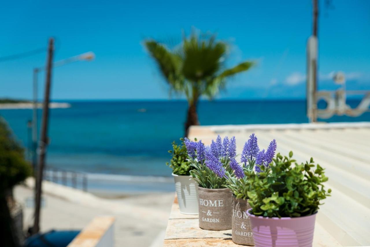 Apartment Sofia - Beachfront Agios Spyridon  エクステリア 写真